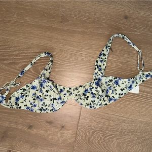 Abercrombie wire swim top floral